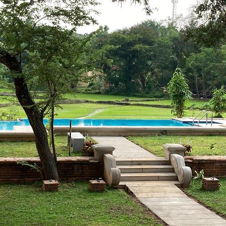 Monaara Leisure - Anuradhapura Exterior foto