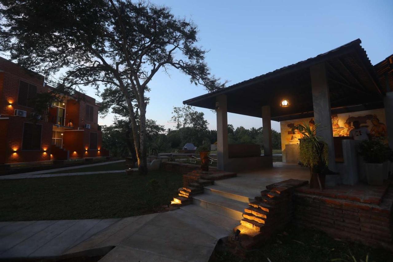 Monaara Leisure - Anuradhapura Exterior foto