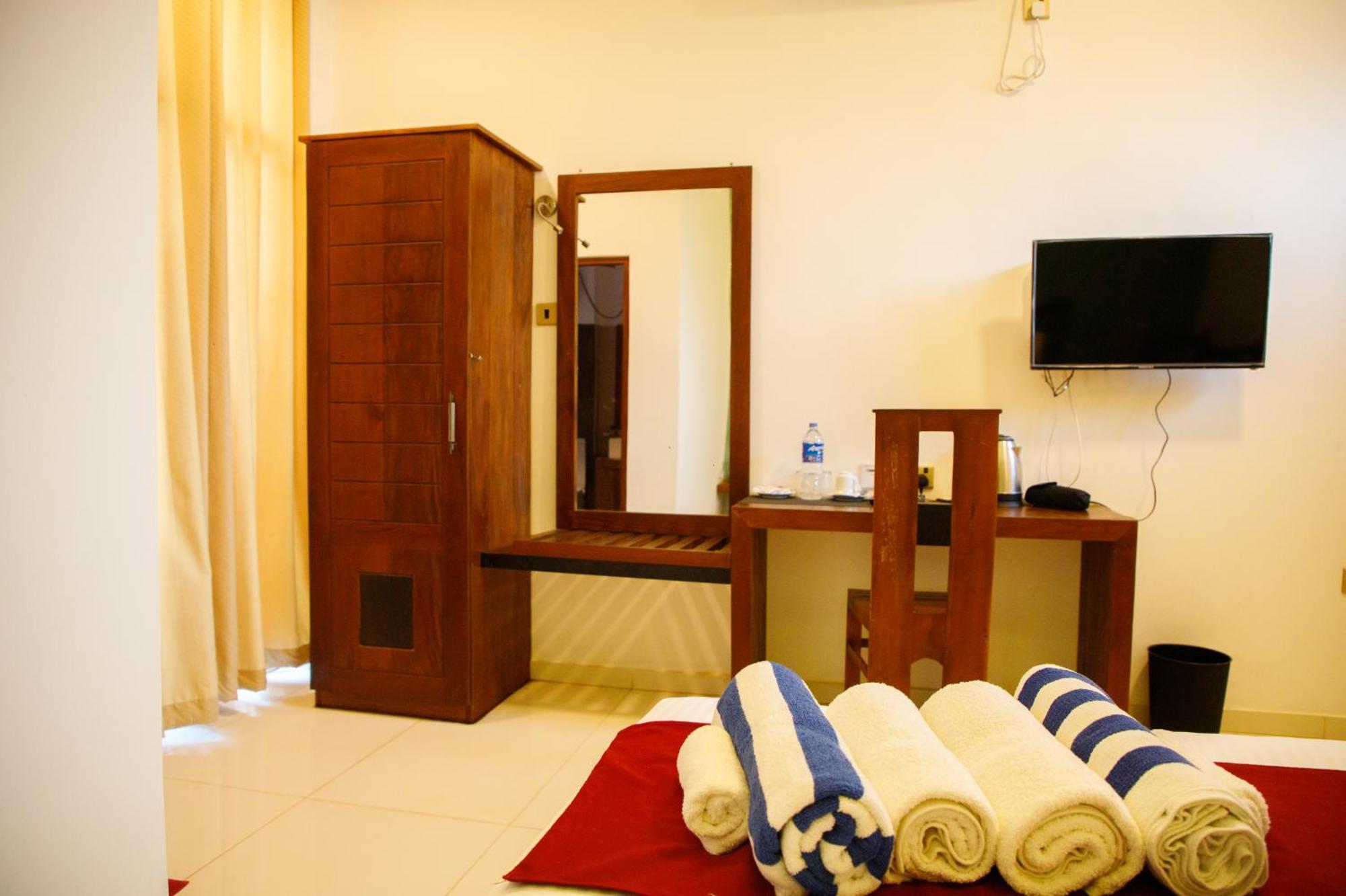 Monaara Leisure - Anuradhapura Exterior foto